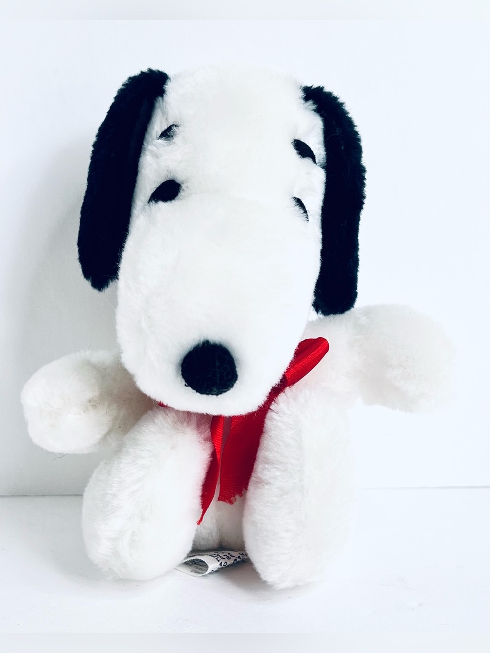 Vintage Snoopy Plush 6” Peanuts Stuffed Animal Tagged Korea Red Ribbon